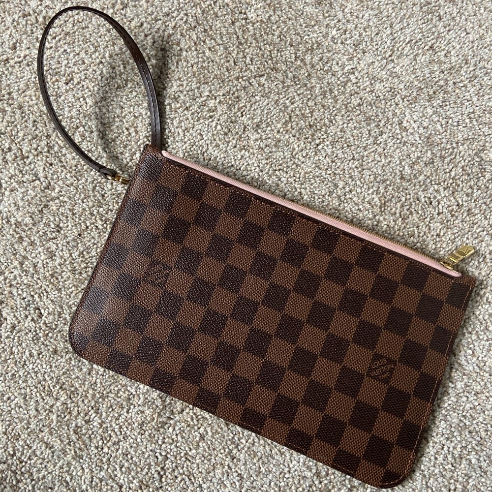 Louis Vuitton Neveful MM pouch/wristlet